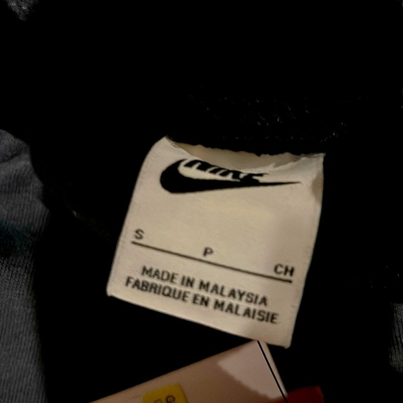 NWT Nike shorts - girls small - Picture 3 of 4